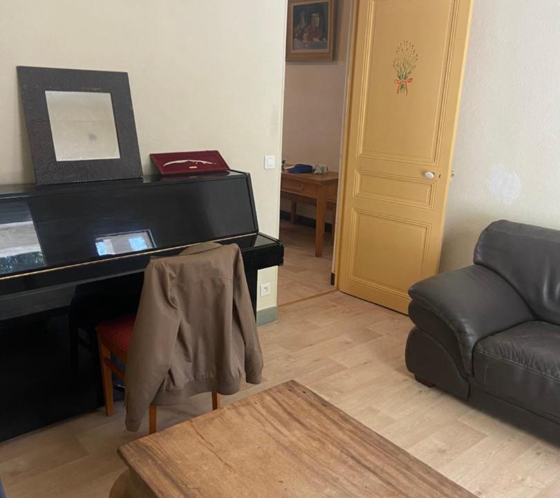 Photo of Livingroom in Prado - Republique