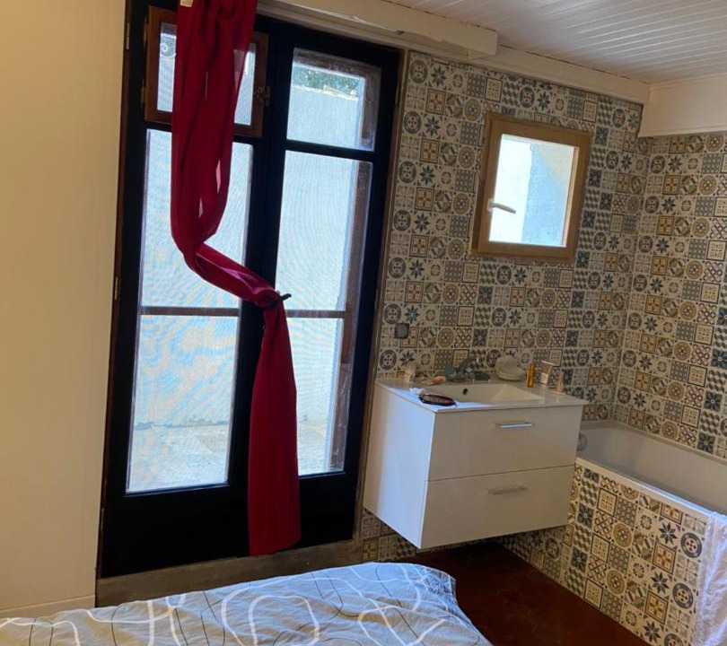 Photo of Bedroom in Prado - Republique