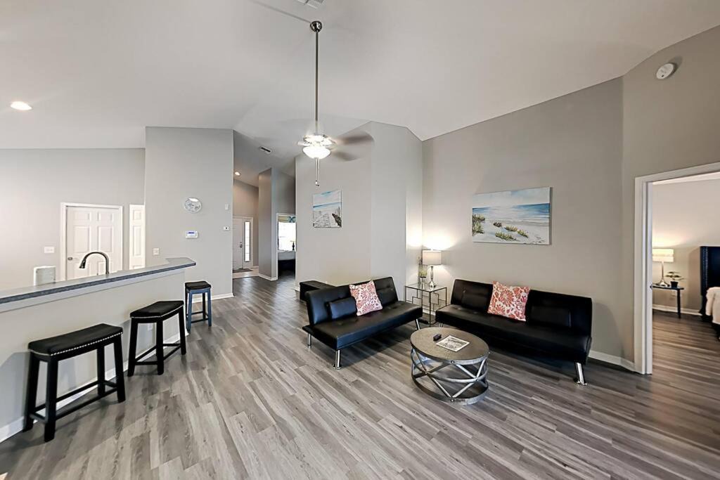 Photo of Livingroom in Florida Pines