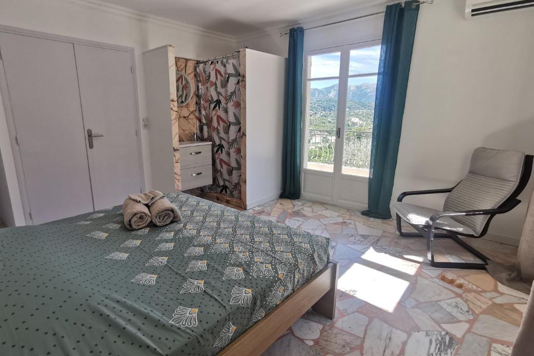 Photo of Bedroom in Contes