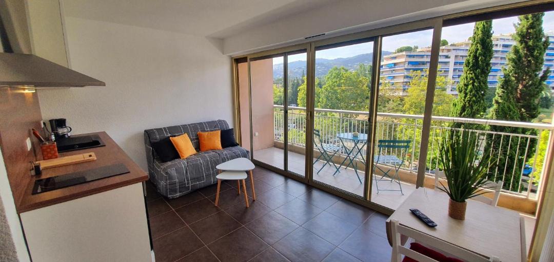Photo of Livingroom in Mandelieu-La-Napoule