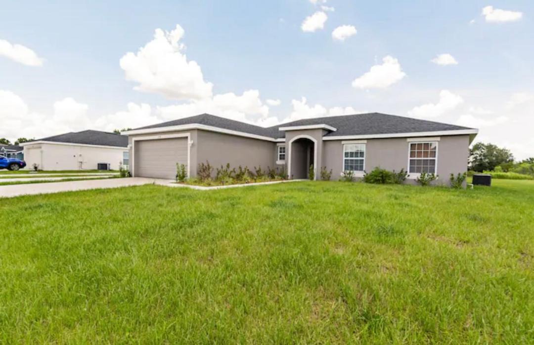 Photo of Buildings in Poinciana