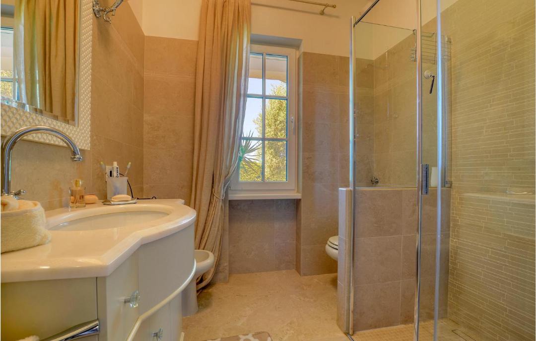Photo of Bathroom in Lido di Camaiore