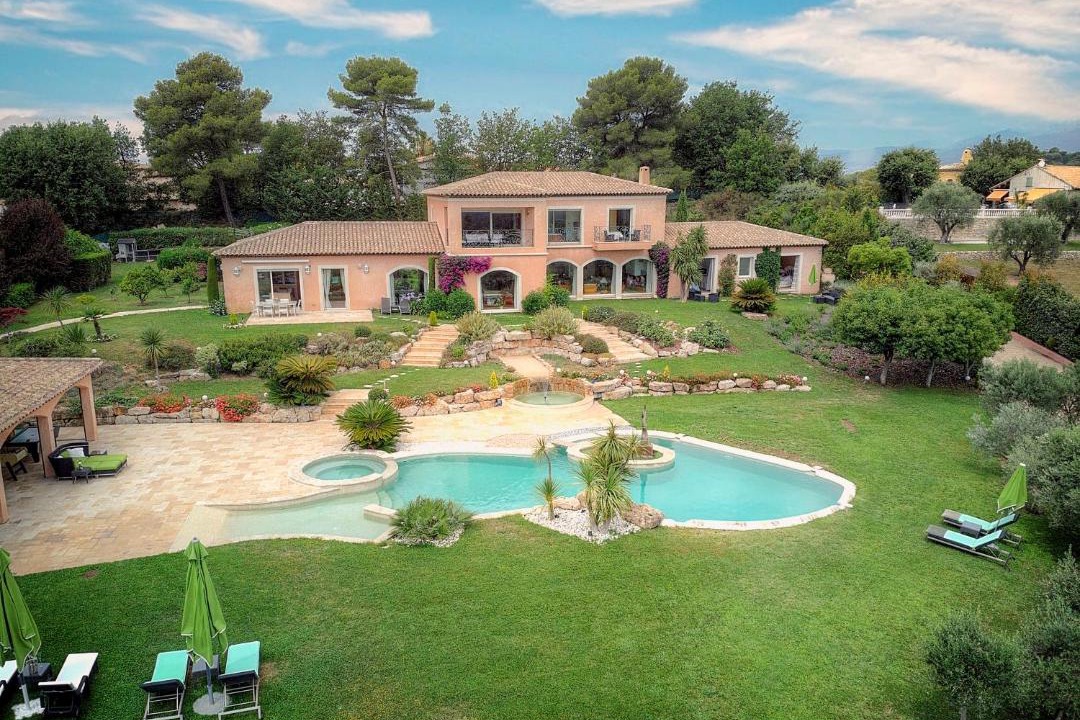 Photo of Others in Mougins