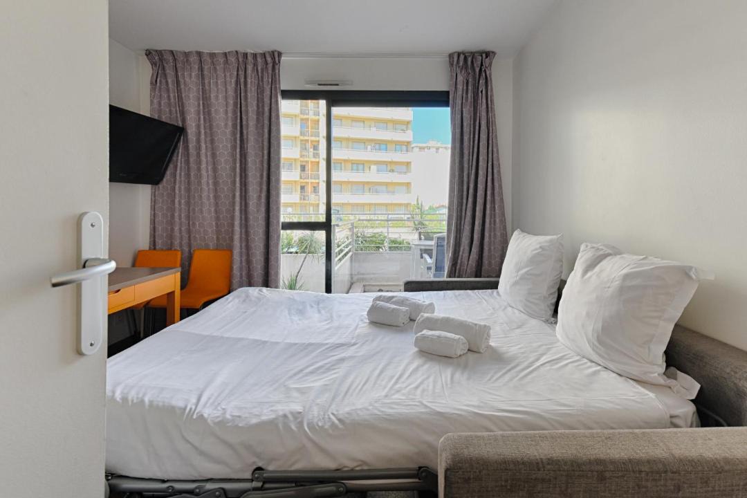 Photo of Bedroom in Cannes Old Town