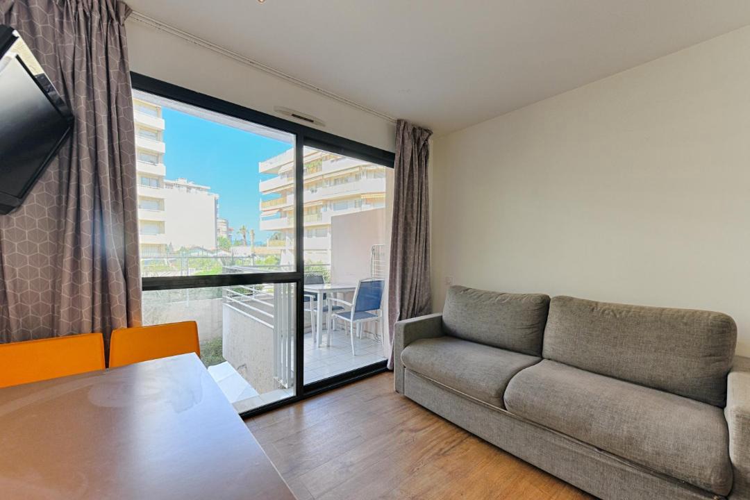 Photo of Livingroom in Cannes Old Town