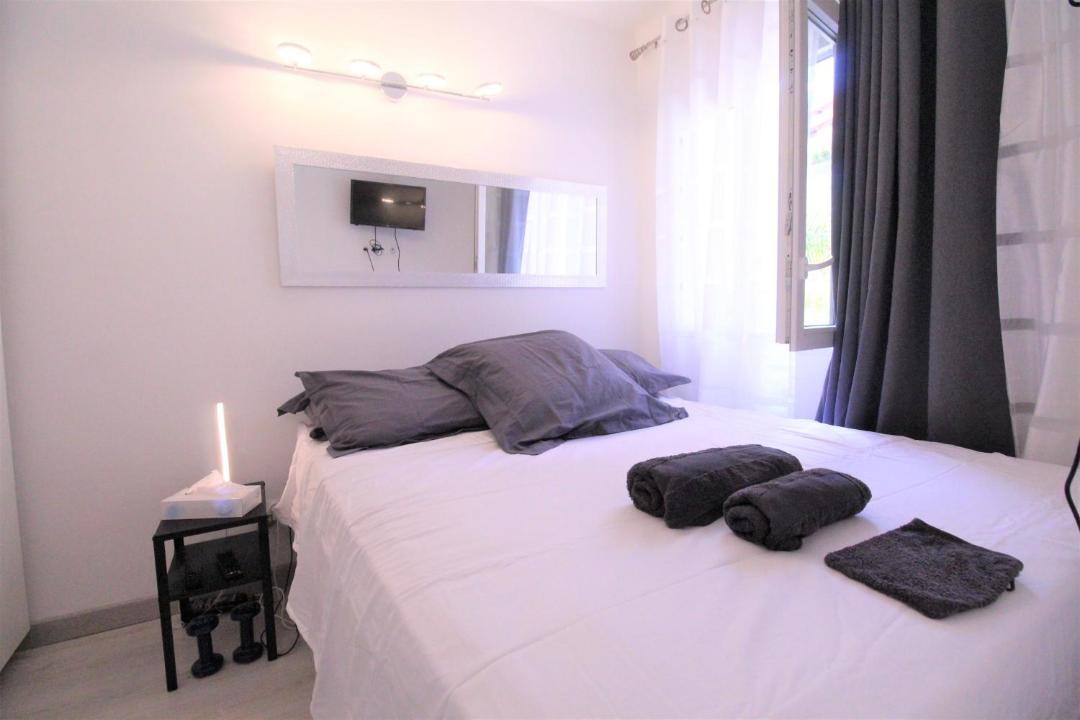 Photo of Bedroom in Beausoleil
