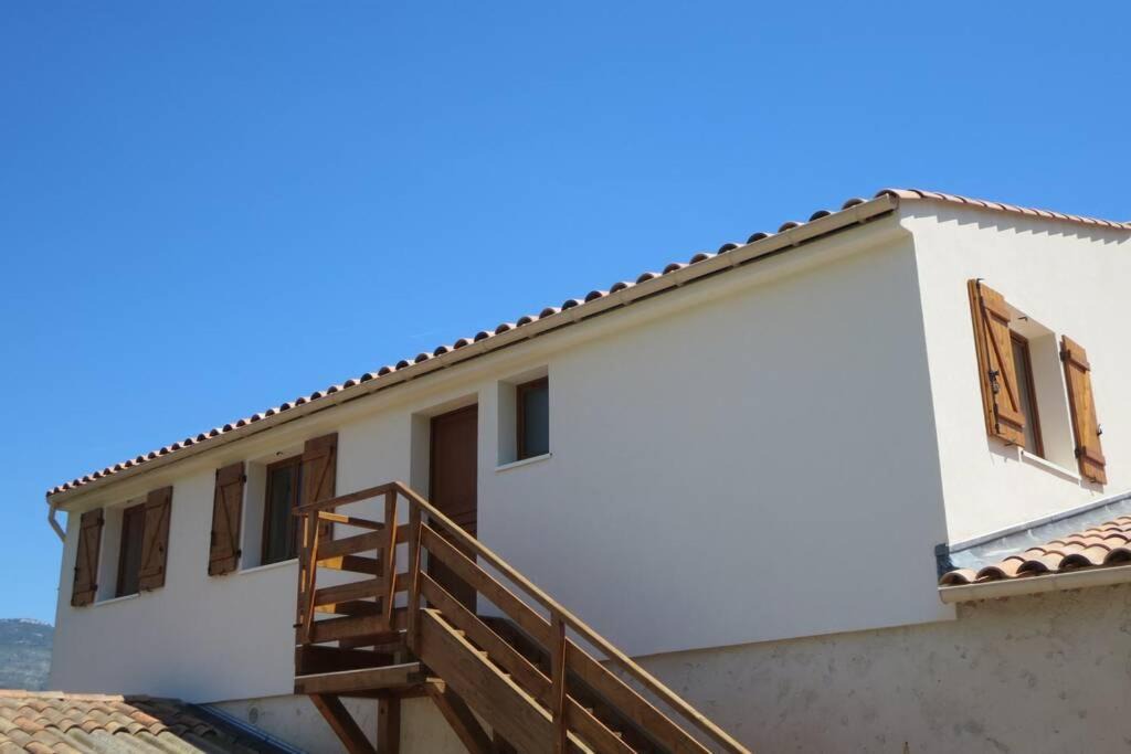 Photo of Buildings in Gattieres