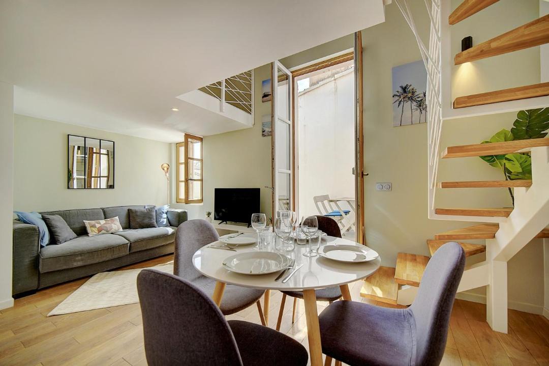 Photo of Livingroom in Cannes Old Town
