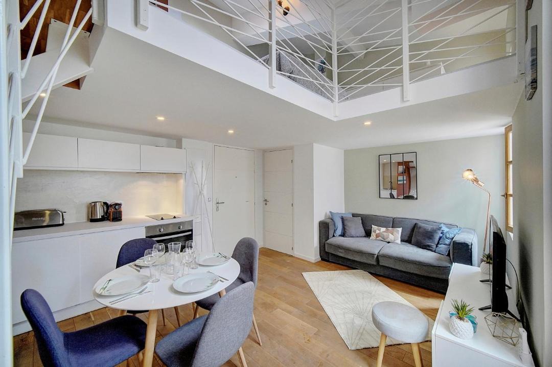 Photo of Livingroom in Cannes Old Town