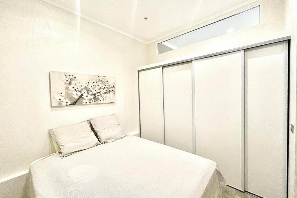 Photo of Bedroom in California - Pezou
