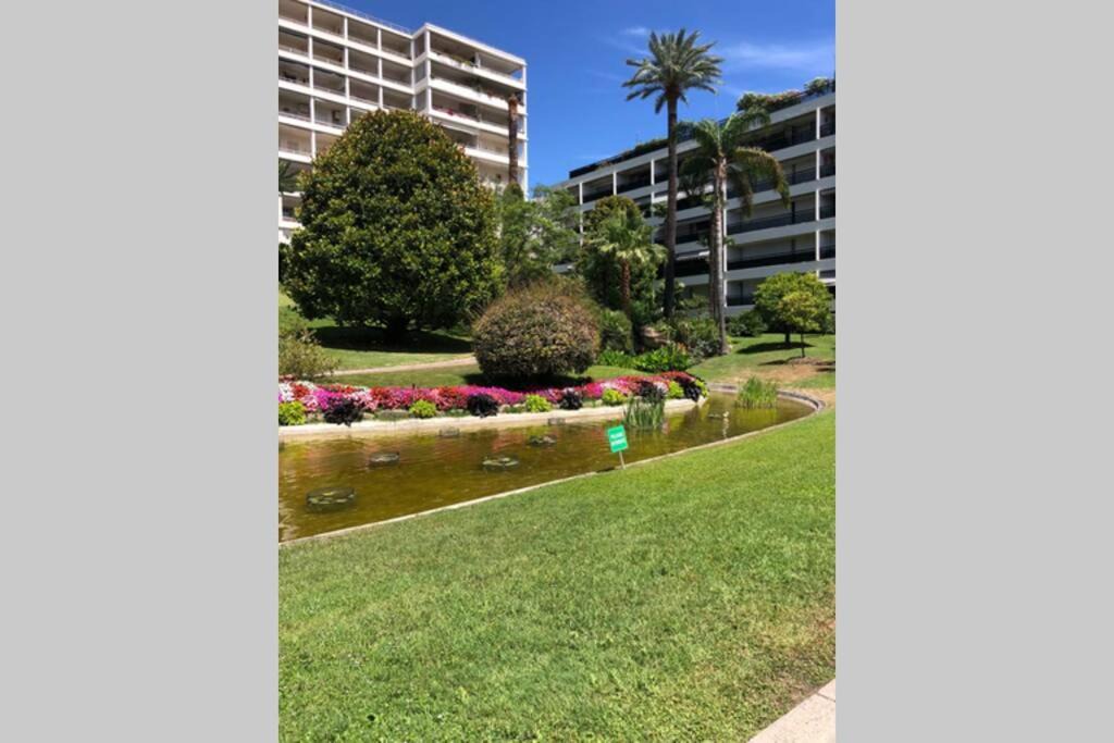 Photo of Others in California - Pezou