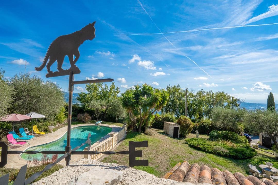 Photo of Outdoor in Gattieres