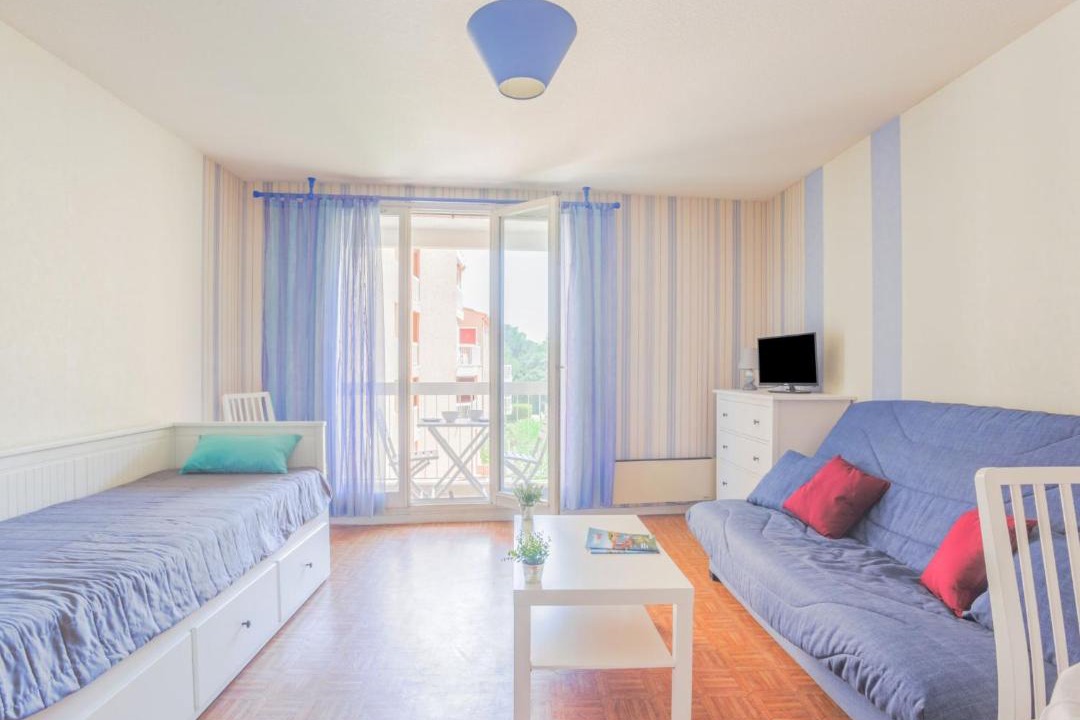 Photo of Bedroom in Saint-Aygulf
