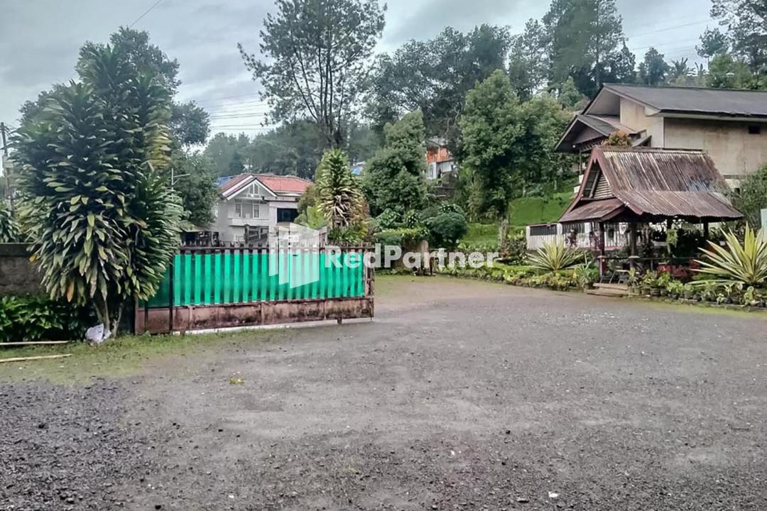 Photo of Buildings in Ciloto