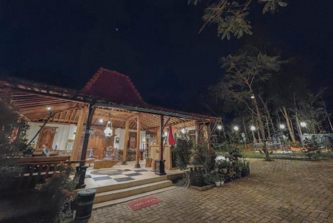 Photo of Buildings in Terong