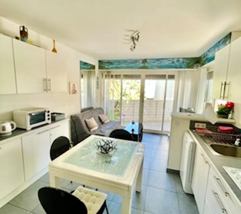 Photo of Kitchen in Juan-les-Pins