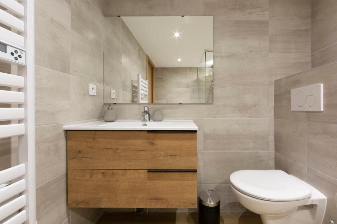 Photo of Bathroom in California - Pezou