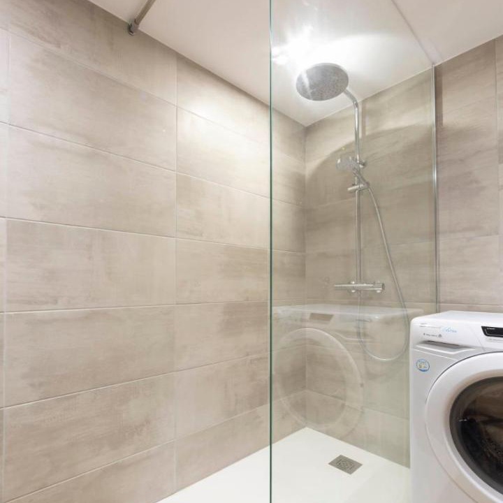 Photo of Bathroom in California - Pezou