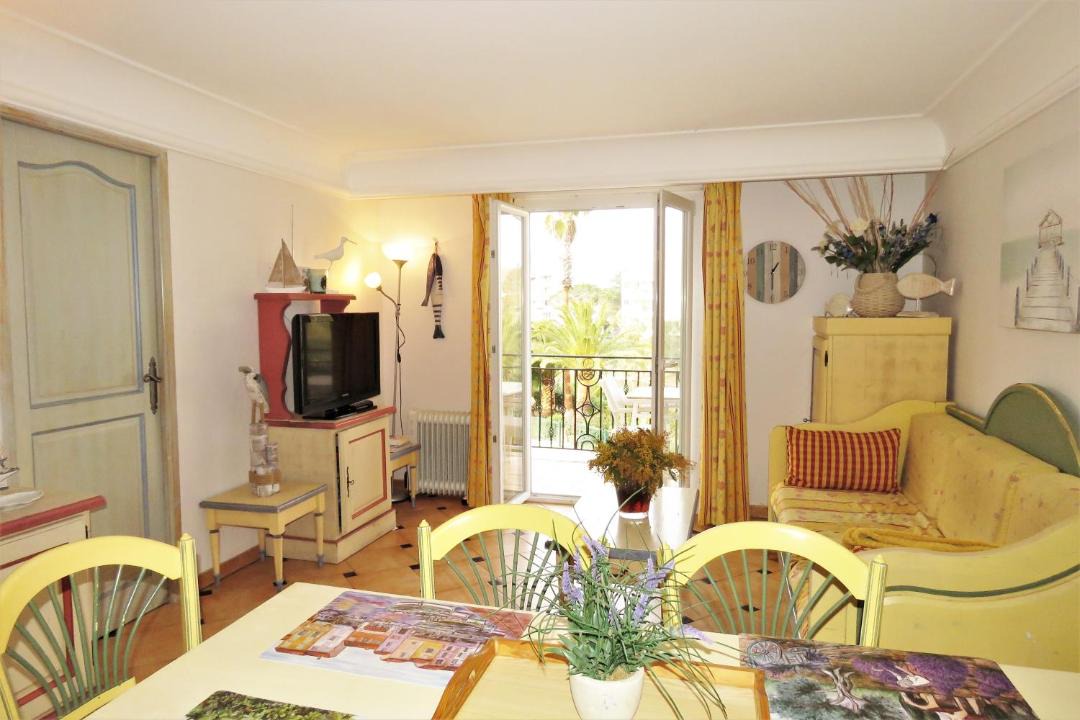 Photo of Livingroom in Sainte-Maxime City Centre