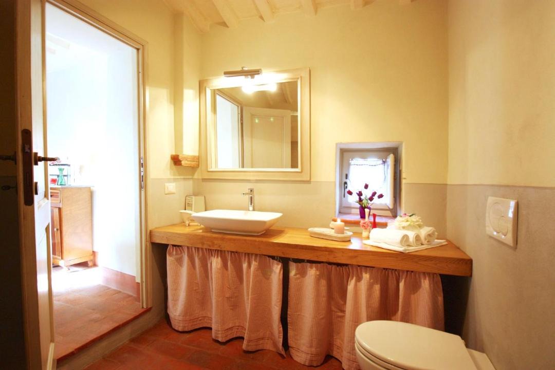 Photo of Bathroom in Pergo