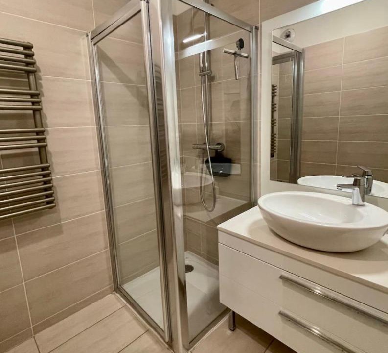 Photo of Bathroom in Prado - Republique