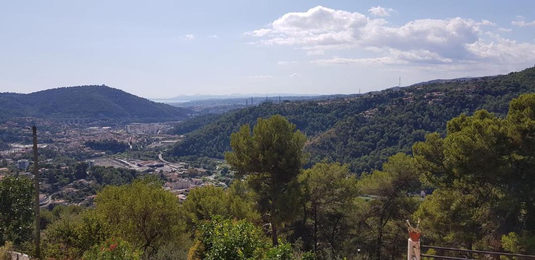 Photo of Outdoor in Drap