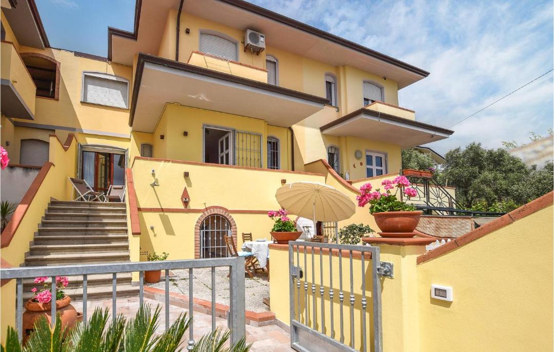 Photo of Patio Balcony in Corsanico-Bargecchia