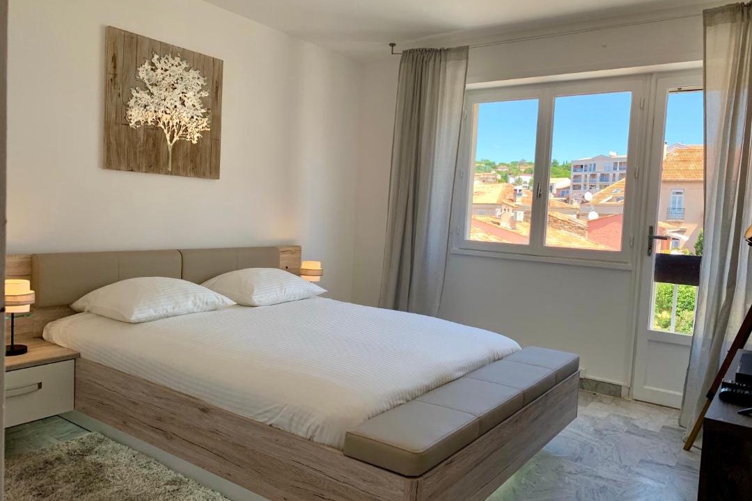 Photo of Bedroom in Sainte-Maxime City Centre