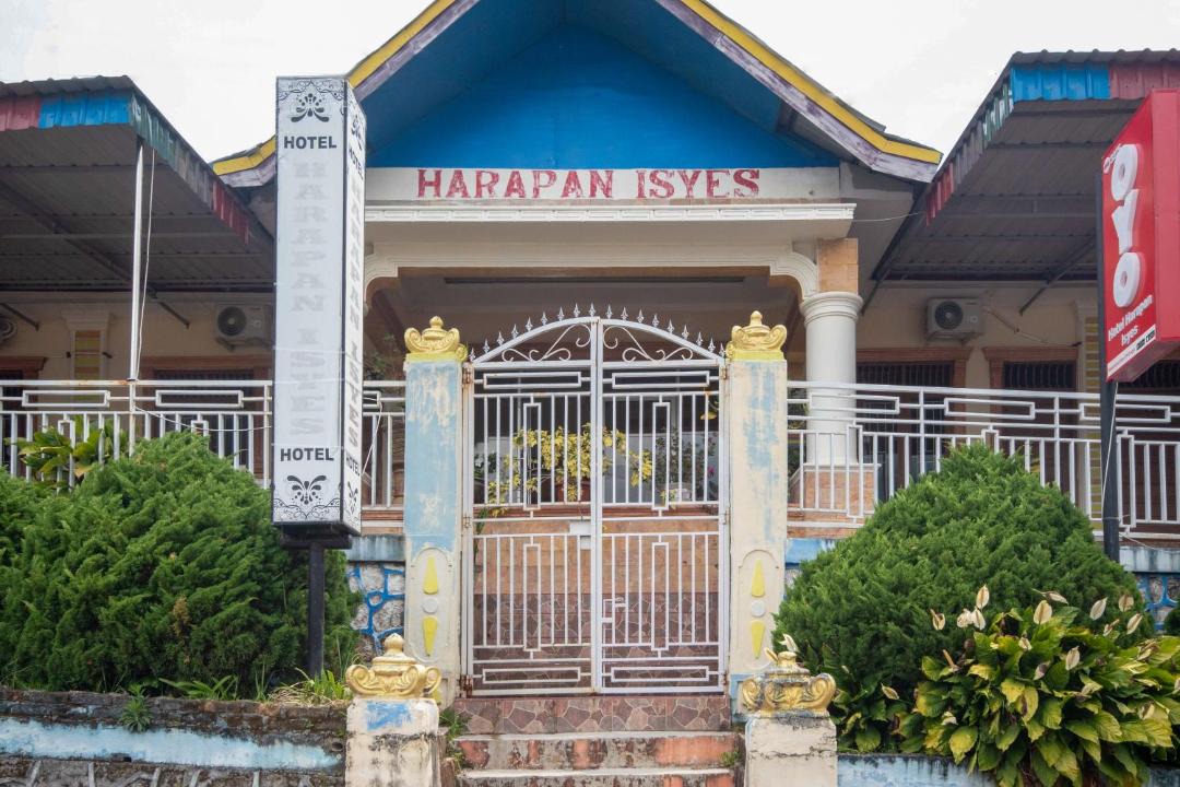 Photo of Buildings in Parapat