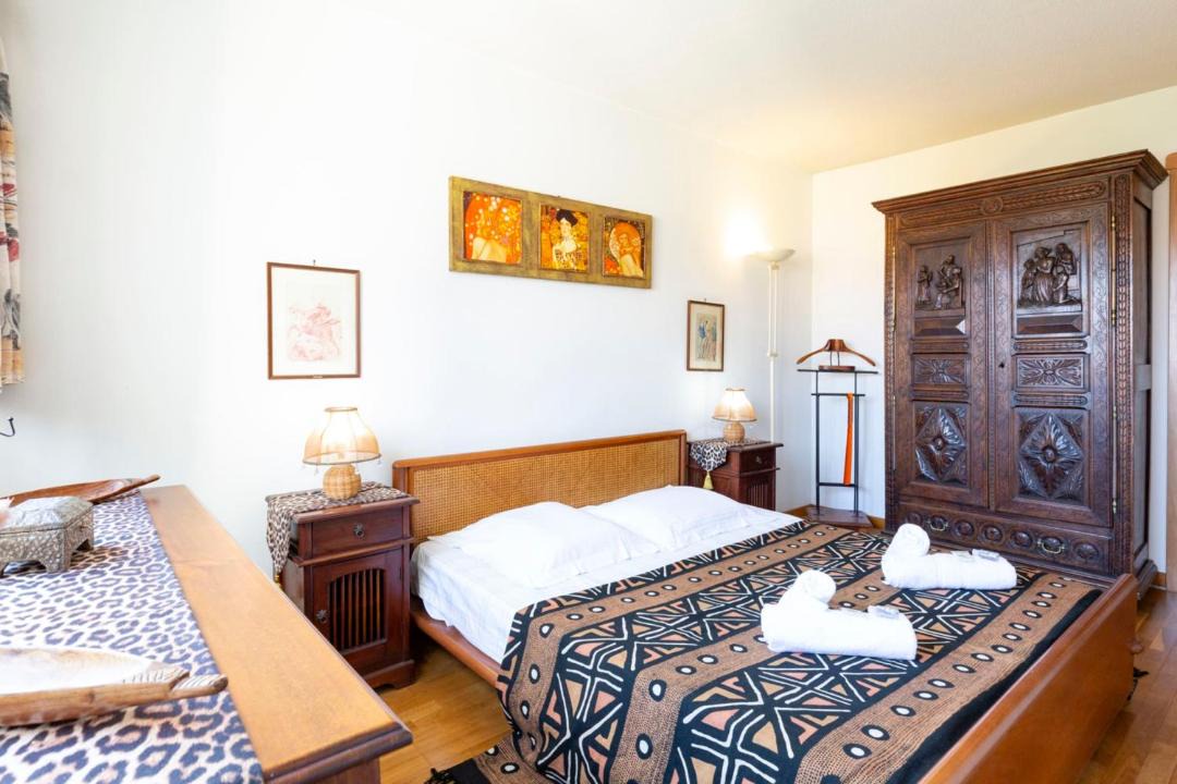 Photo of Bedroom in Antibes City Centre