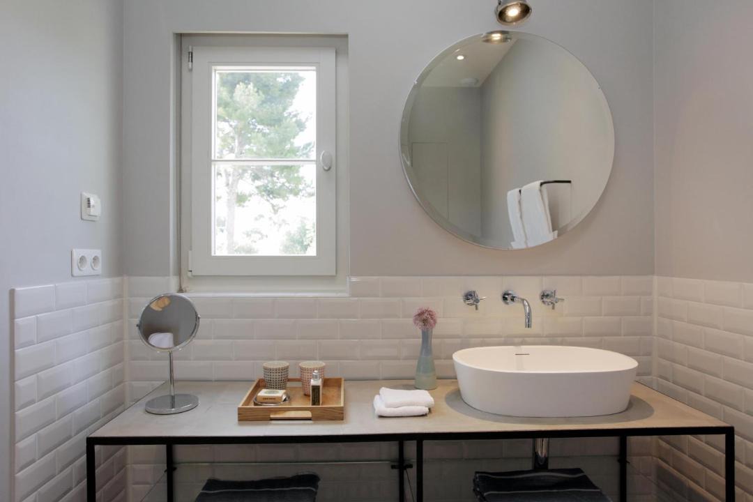 Photo of Bathroom in Antibes City Centre