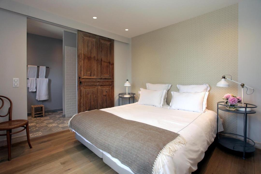 Photo of Bedroom in Antibes City Centre