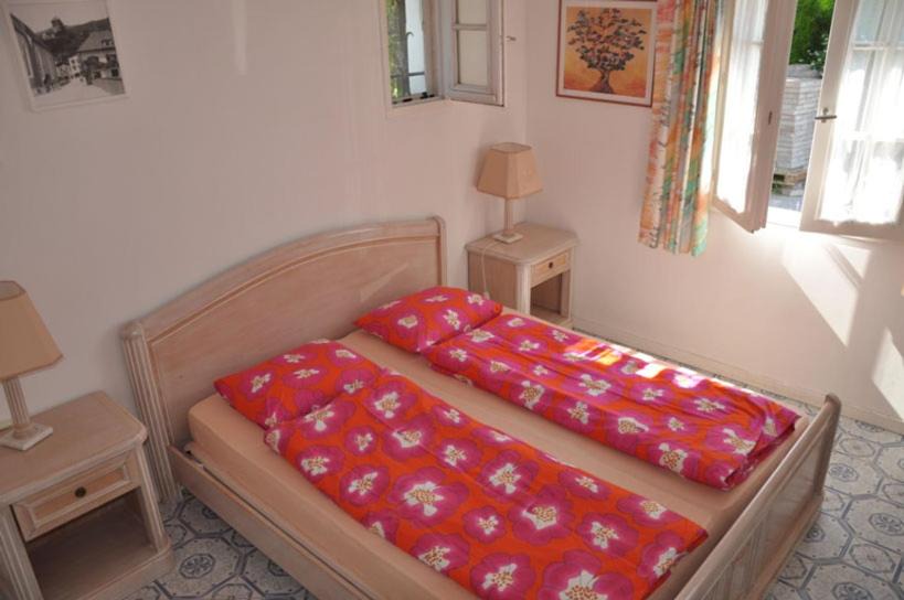 Photo of Bedroom in Sainte-Maxime - Saint-Tropez
