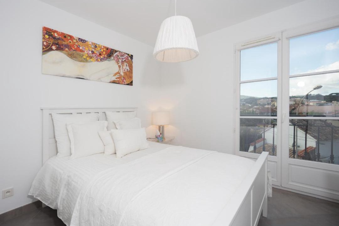 Photo of Bedroom in Saint-Tropez City Centre