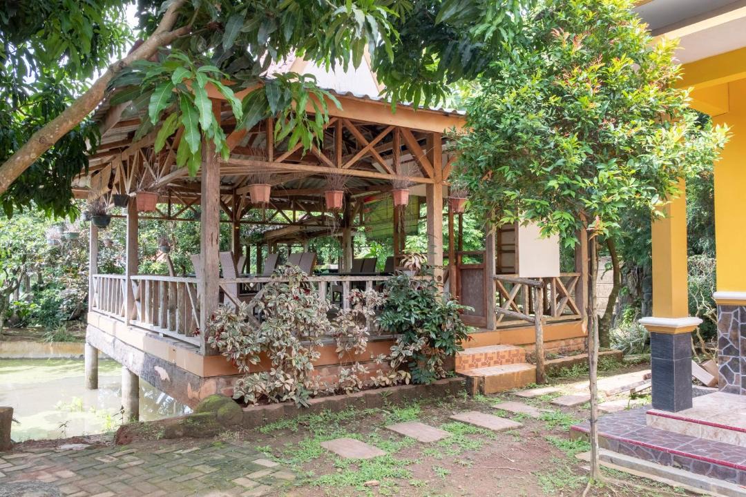 Photo of Buildings in Natar