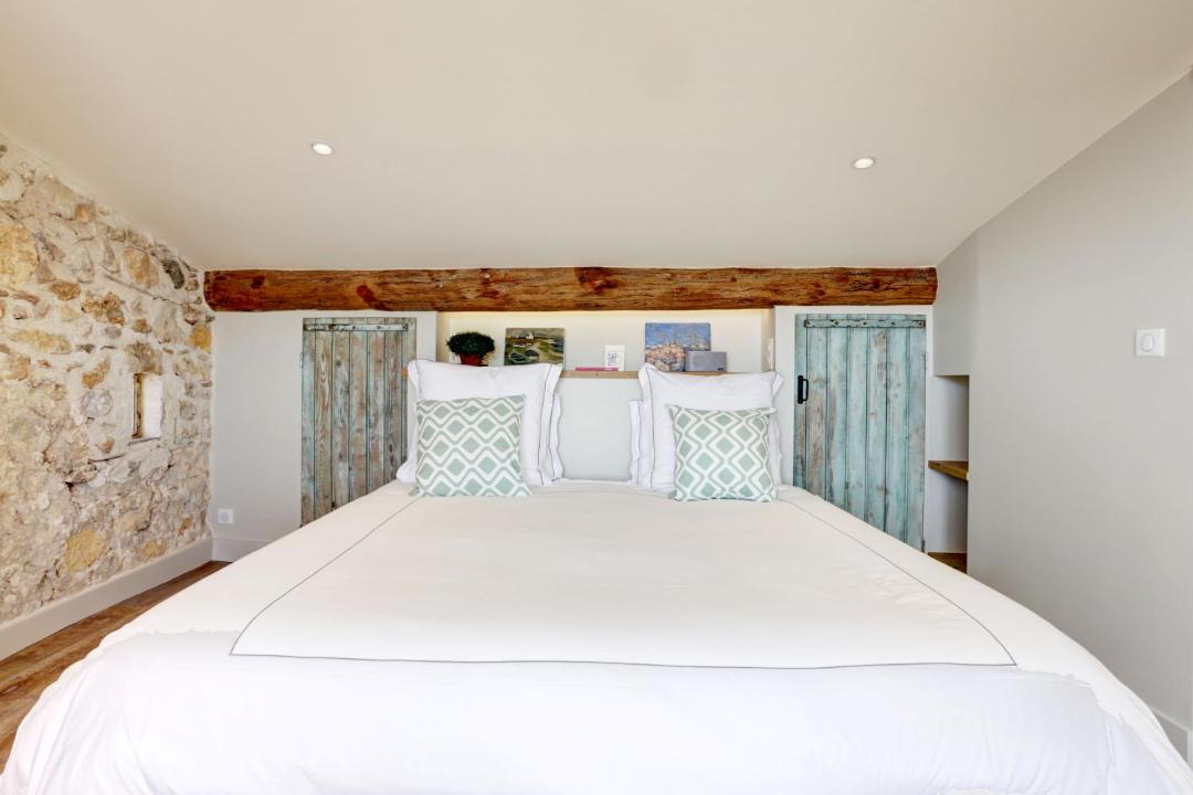 Photo of Bedroom in Antibes Old Town
