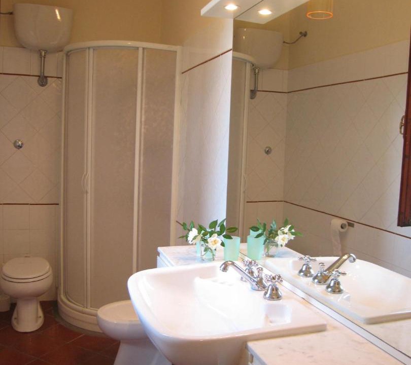 Photo of Bathroom in Vada