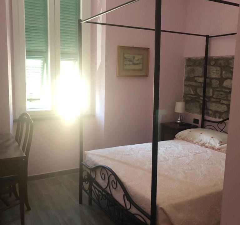 Photo of Bedroom in Fivizzano