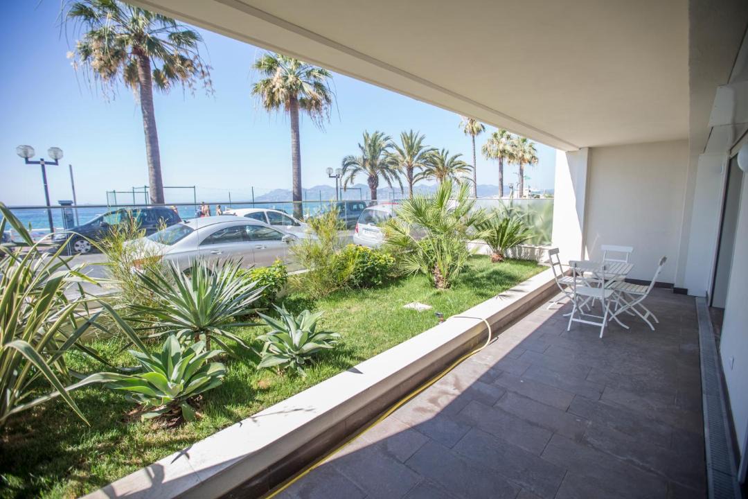 Photo of Patio Balcony in Cannes City Centre
