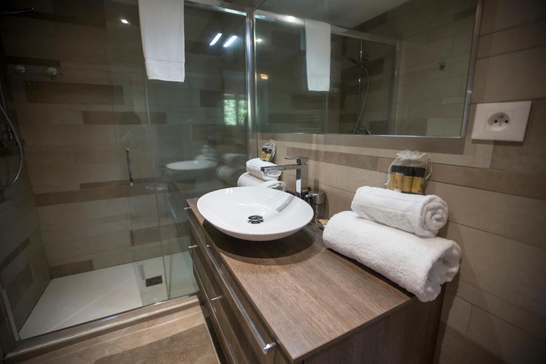 Photo of Bathroom in Cannes City Centre