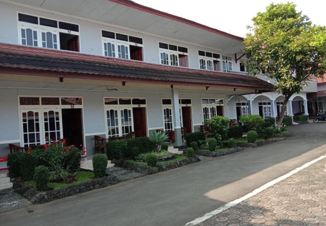 Photo of Buildings in Megamendung