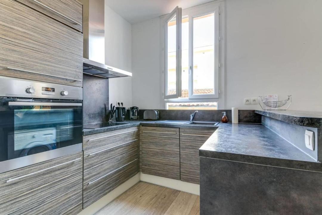 Photo of Kitchen in Prado - Republique