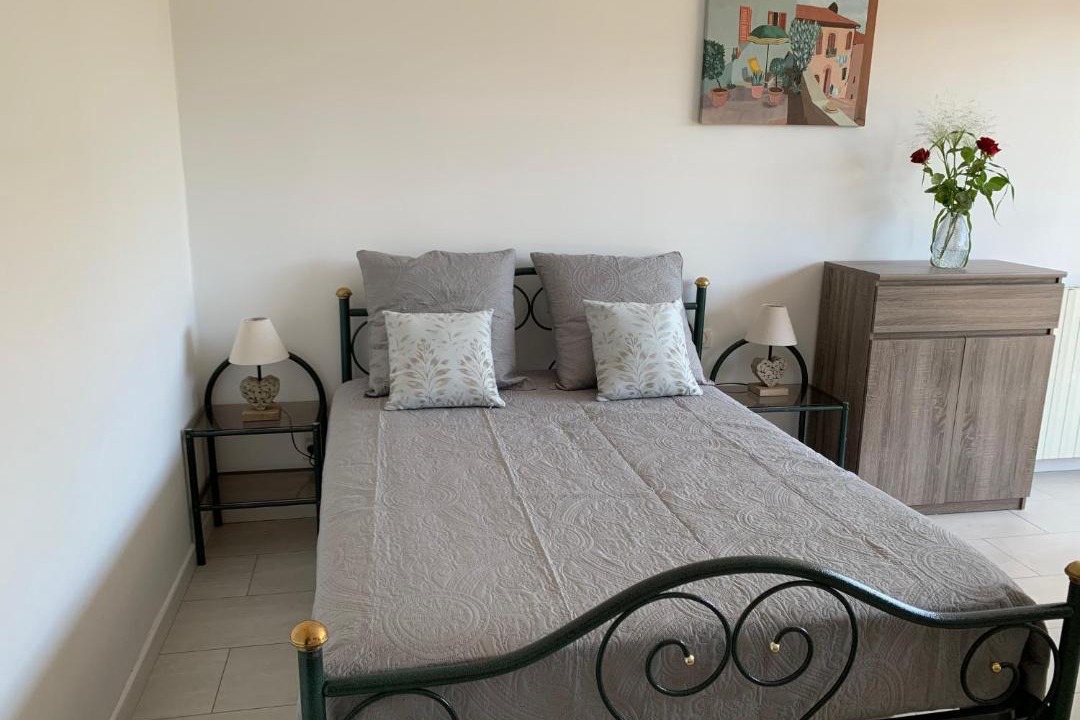 Photo of Bedroom in Sainte-Maxime City Centre