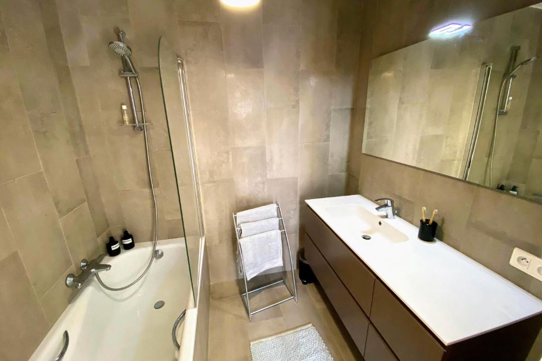 Photo of Bathroom in Quartier du Port
