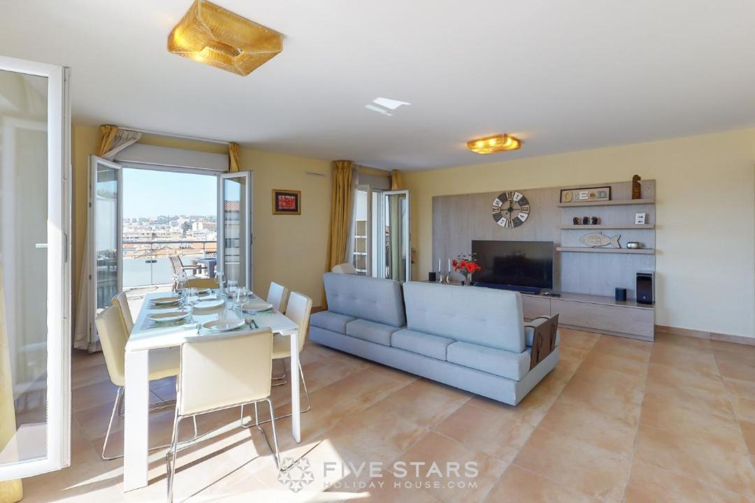 Photo of Livingroom in Nice City Centre