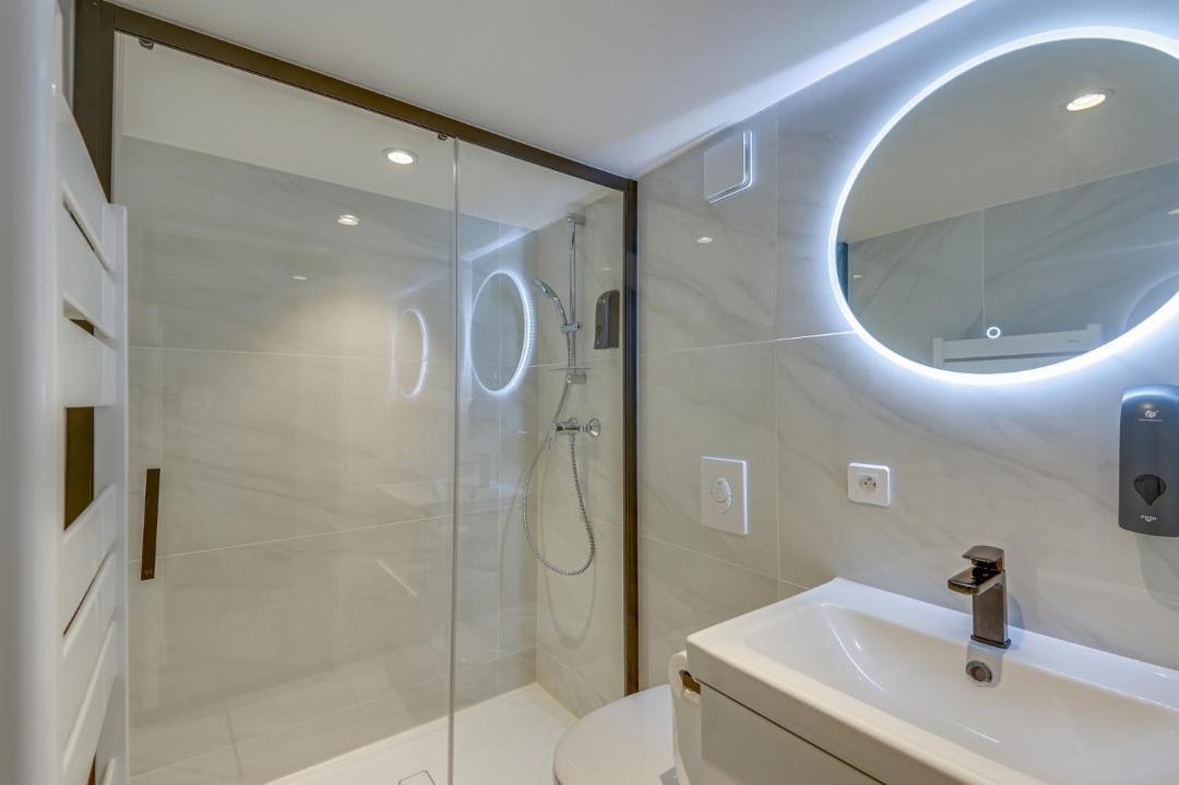 Photo of Bathroom in Cannes City Centre