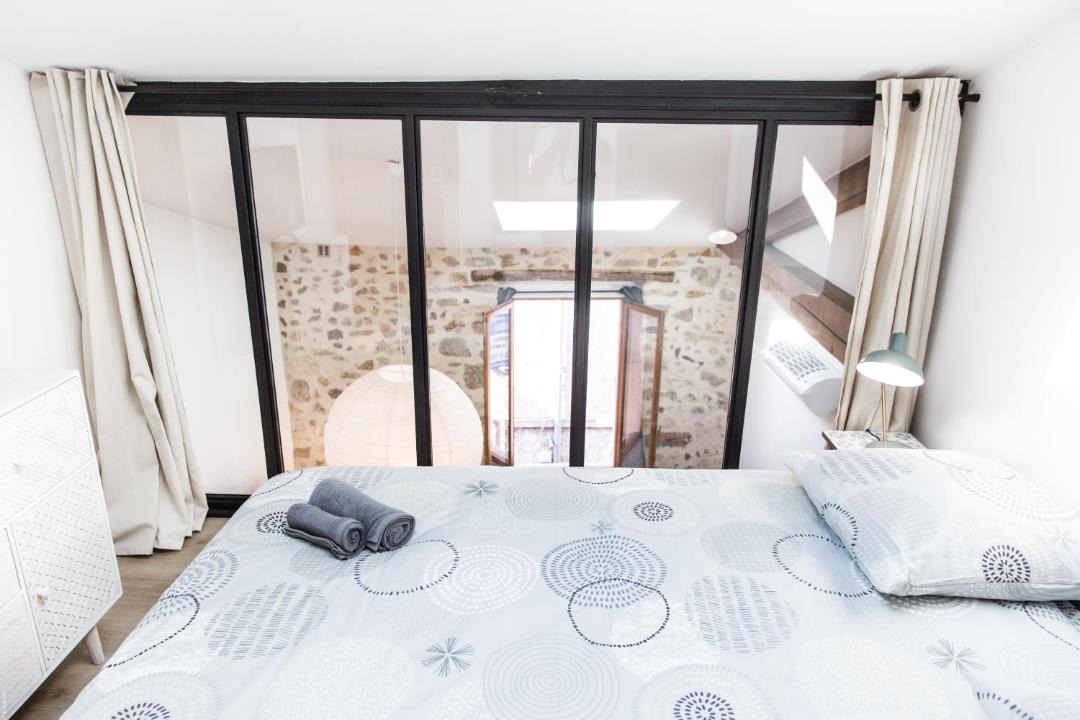 Photo of Bedroom in Antibes City Centre