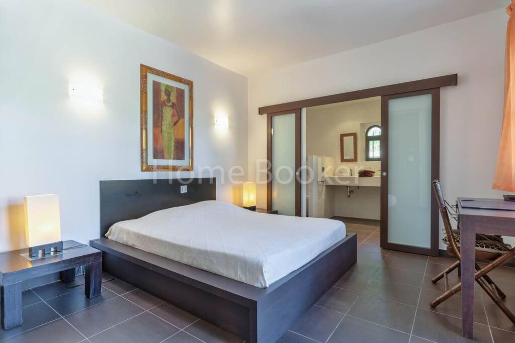 Photo of Bedroom in Sainte-Maxime