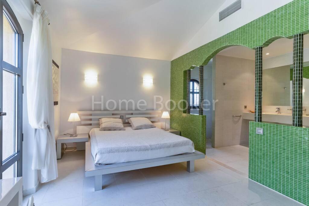 Photo of Bedroom in Sainte-Maxime